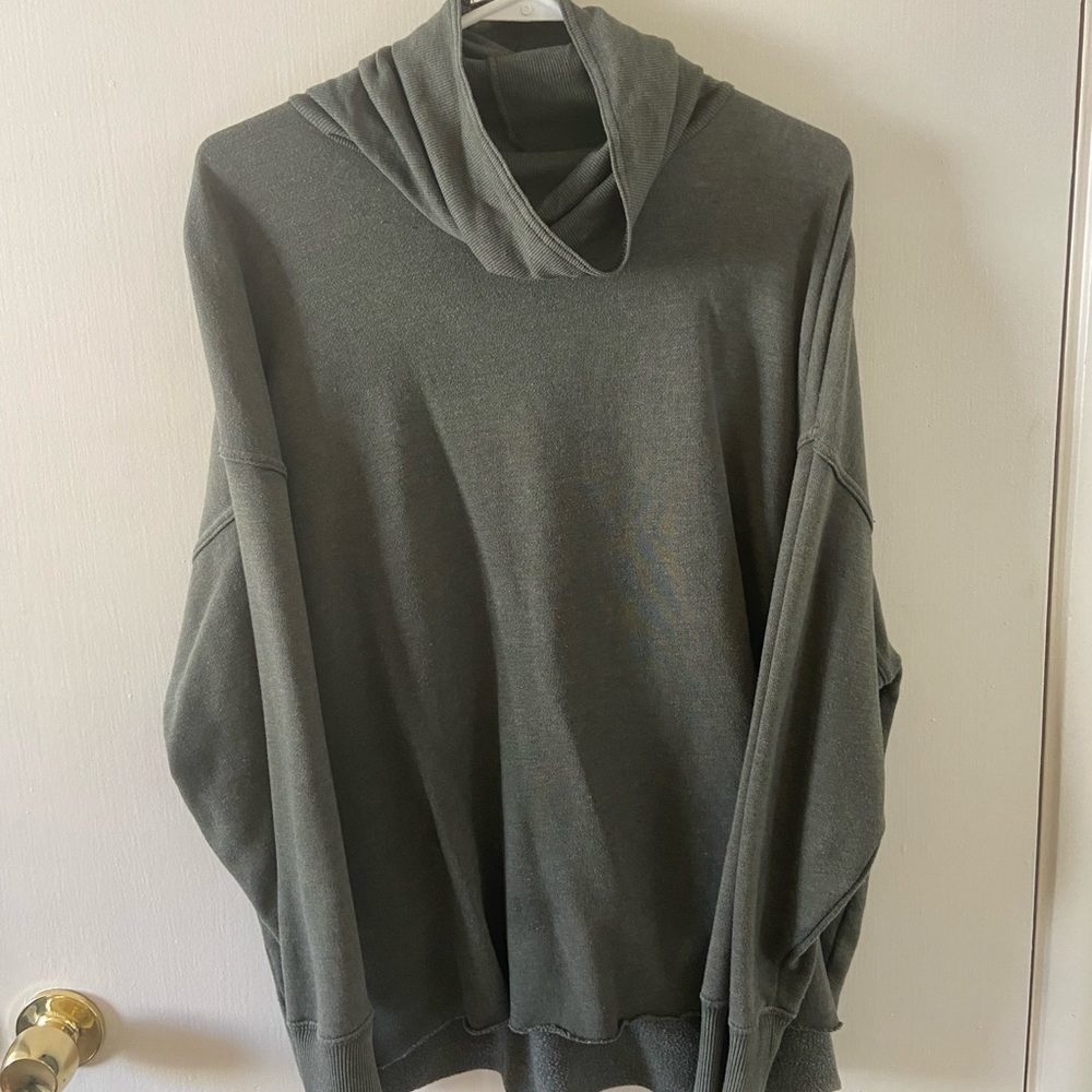 American eagle green turtleneck